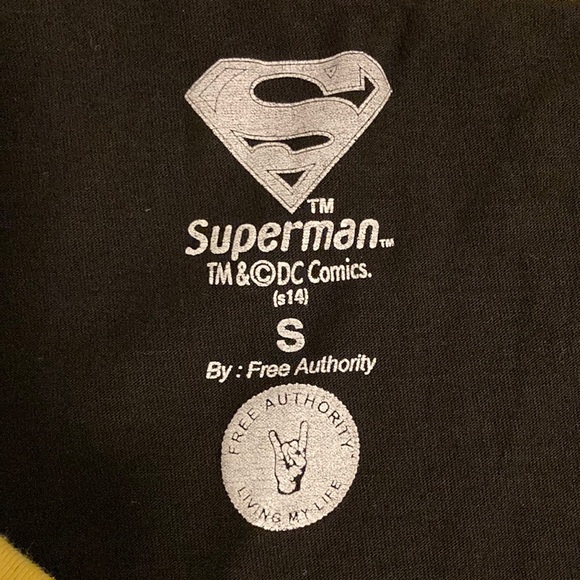 Black and yellow Superman tank - Picture 3 of 5